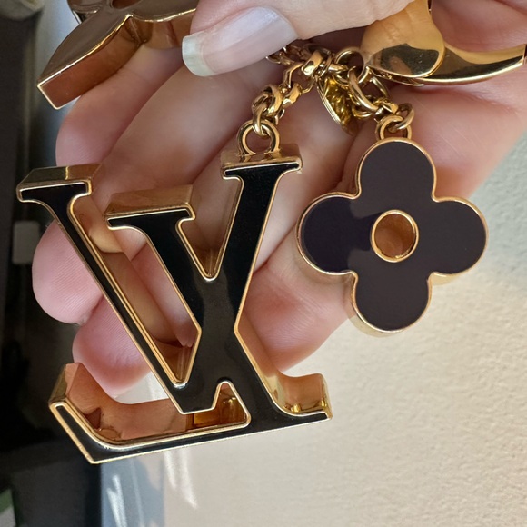 EUC Louis Vuitton Fleur de Monogram Key Ring/Bag Charm - Picture 8 of 8